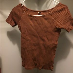 Uniqulo ribbed T-shirt